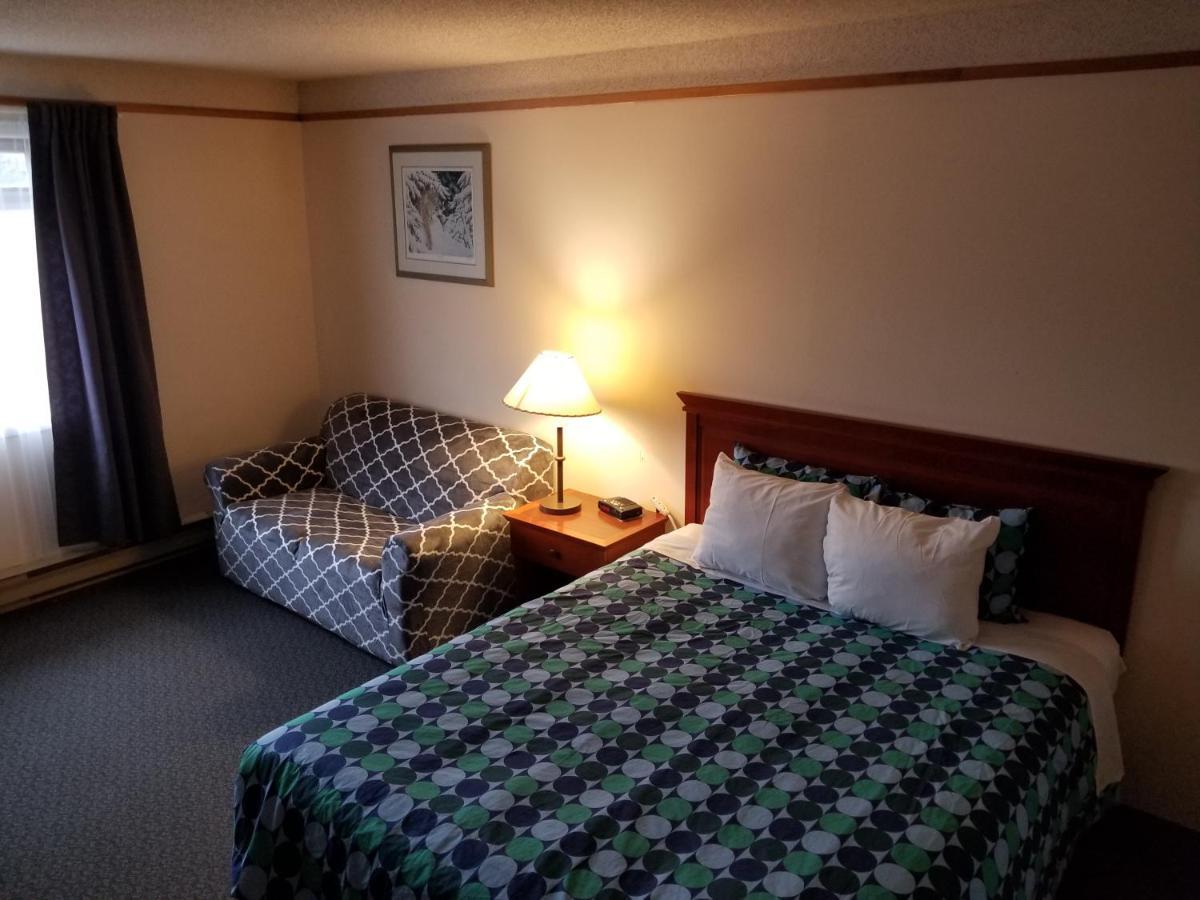 Inn Country Squire